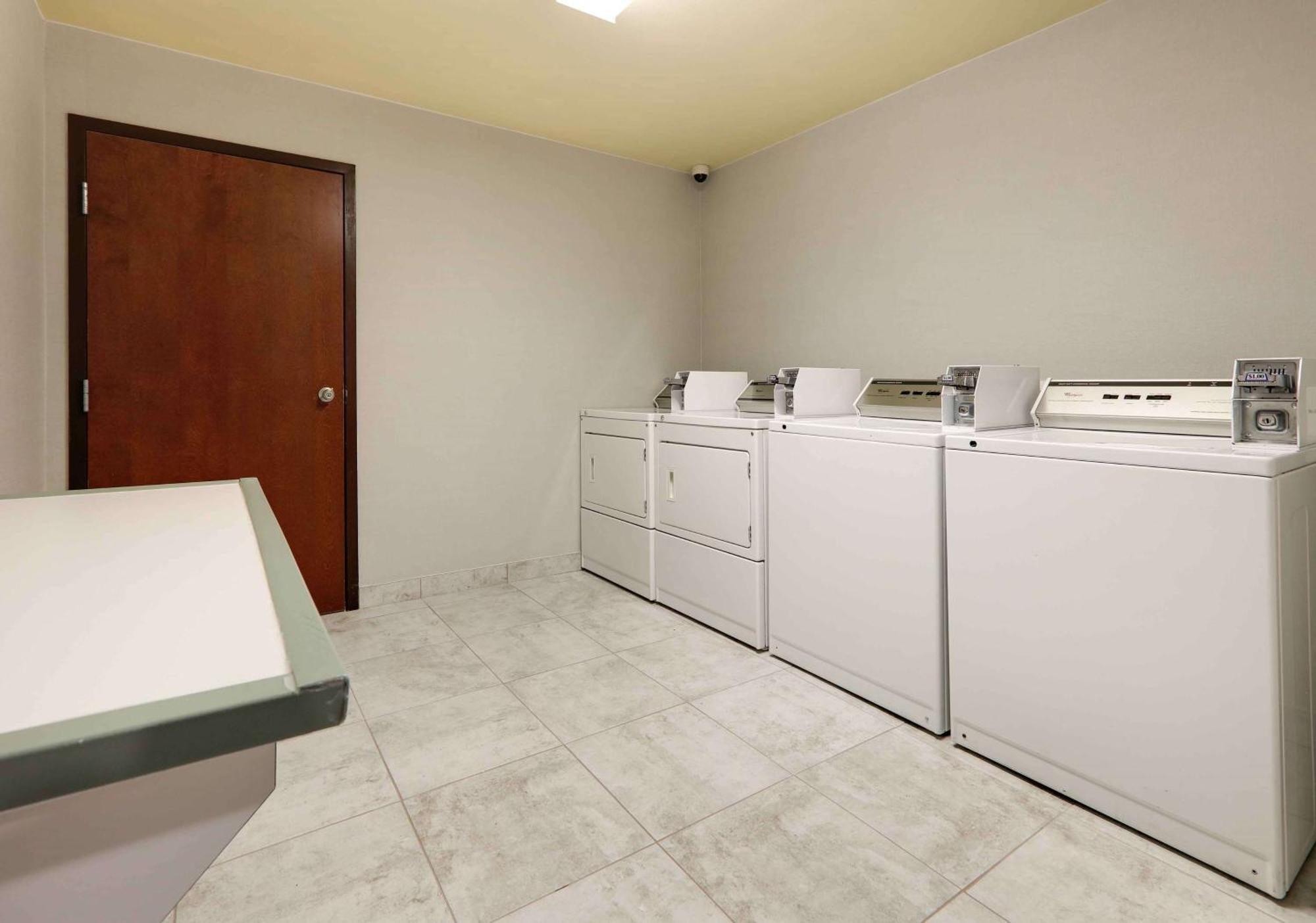 Hampton Inn & Suites Dallas-Arlington-South Экстерьер фото