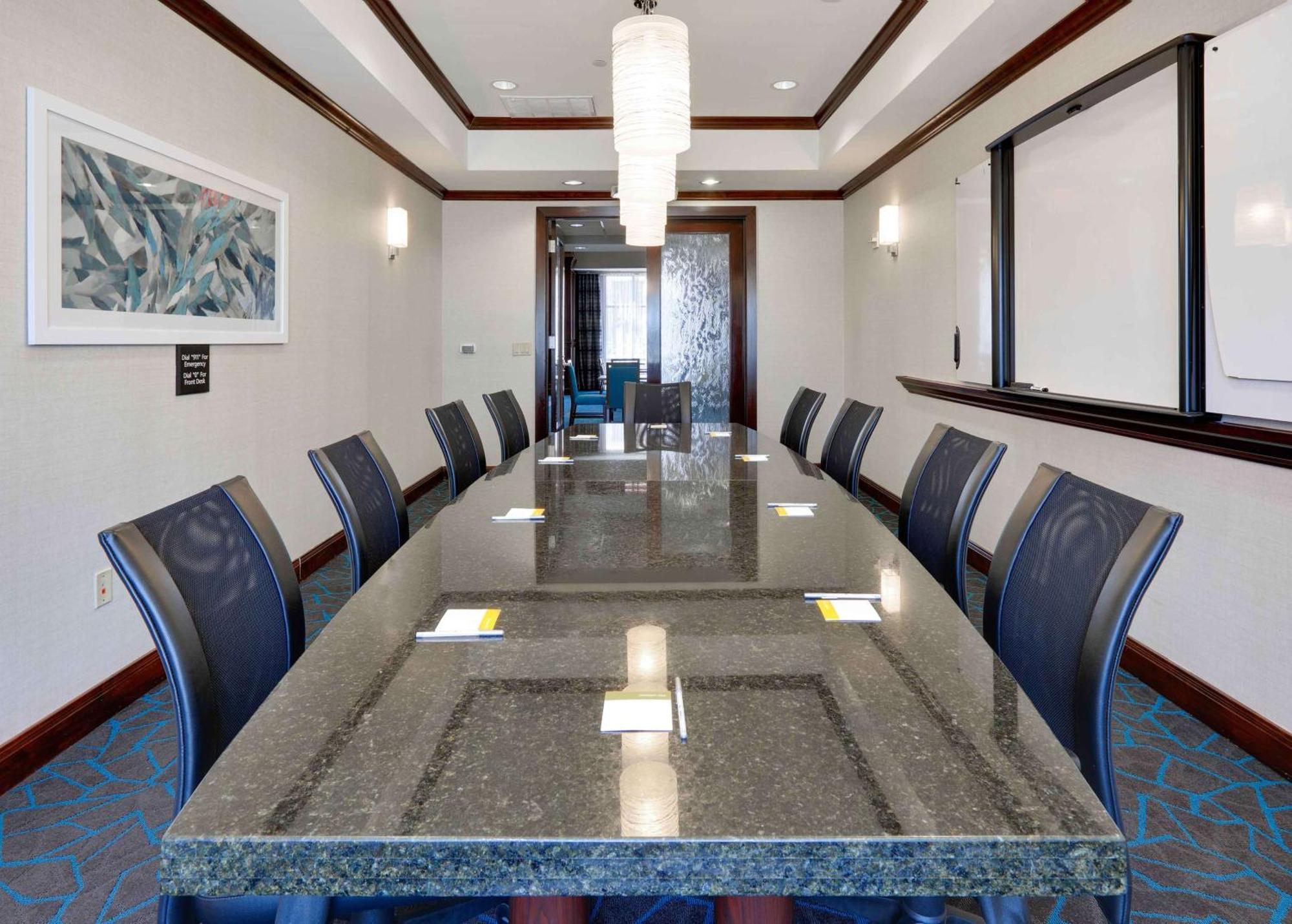 Hampton Inn & Suites Dallas-Arlington-South Экстерьер фото