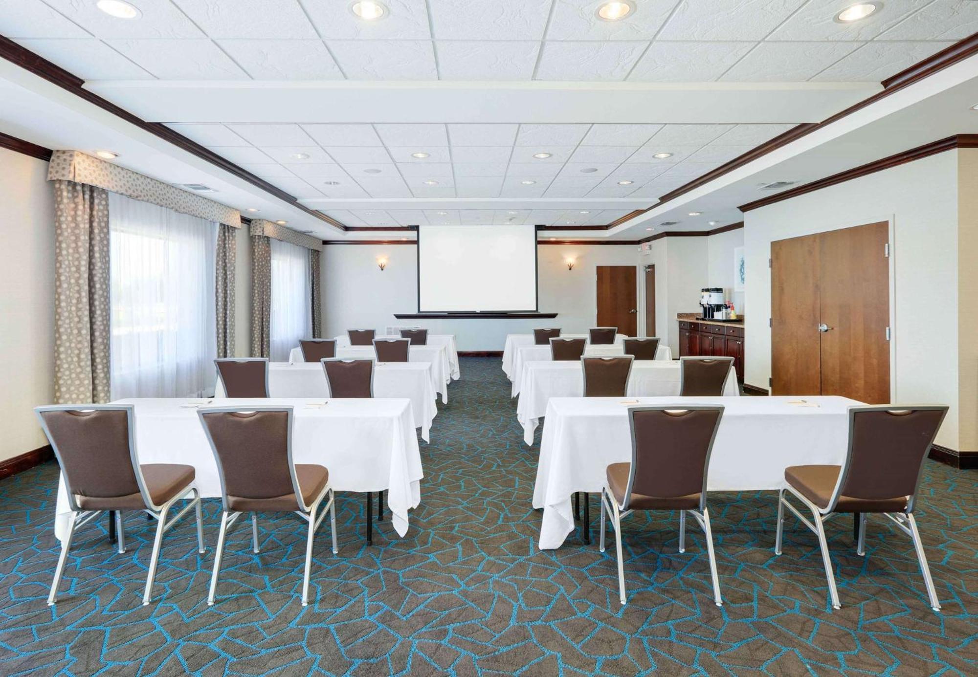 Hampton Inn & Suites Dallas-Arlington-South Экстерьер фото