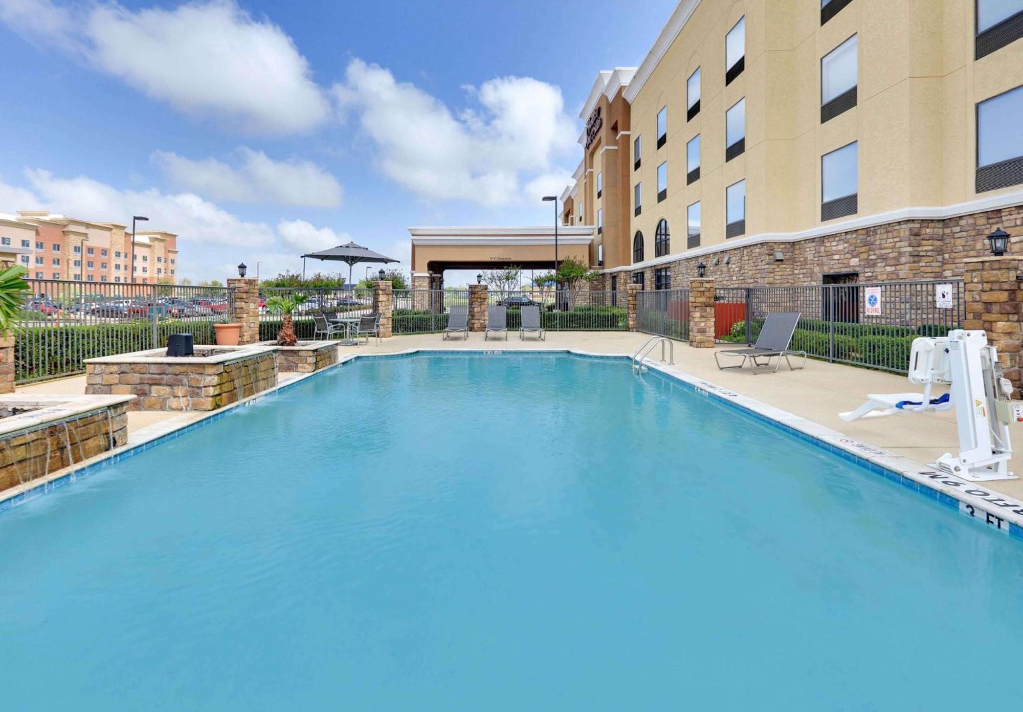 Hampton Inn & Suites Dallas-Arlington-South Экстерьер фото